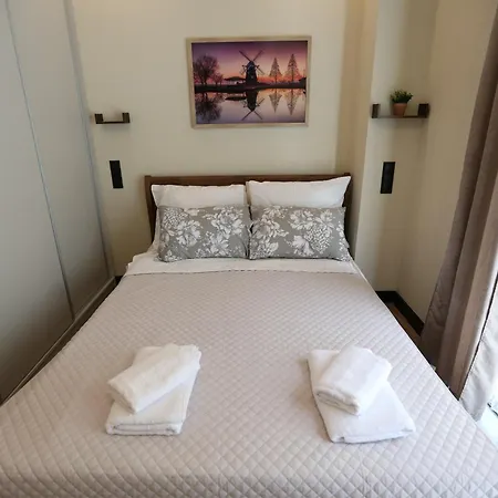 Loutraki Home דירה *