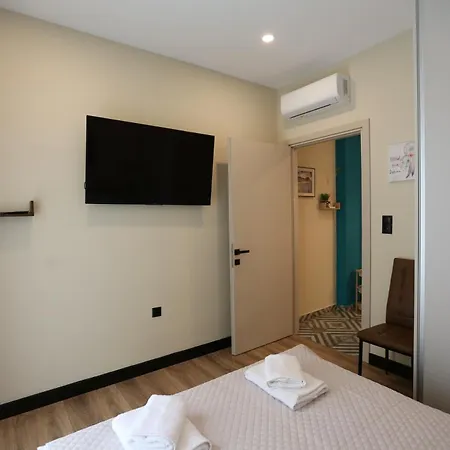 Loutraki Home Apartment