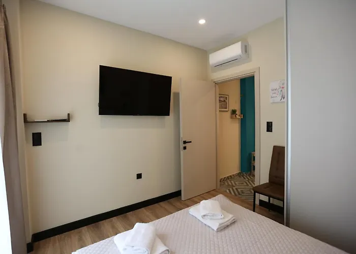 Loutraki Home Апартаменты